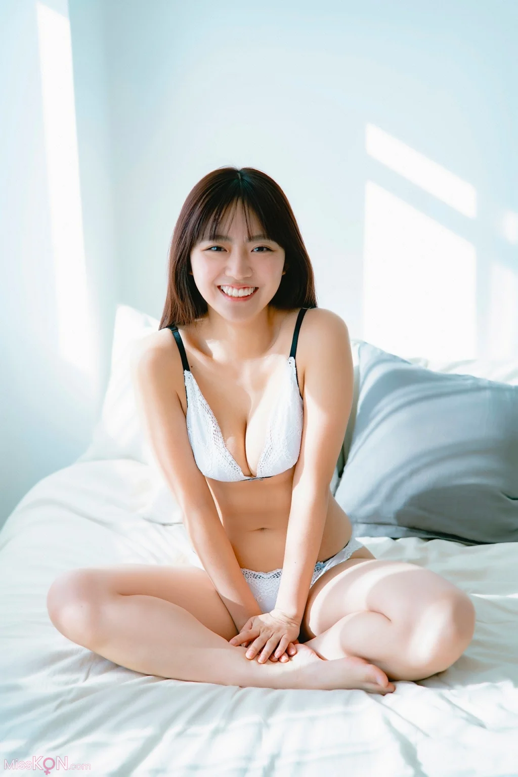 [JP] Toyoda Runa (豊田ルナ): デジタル写真集 キミに恋して ENTAME36℃デジタル写真集 (53 photos)