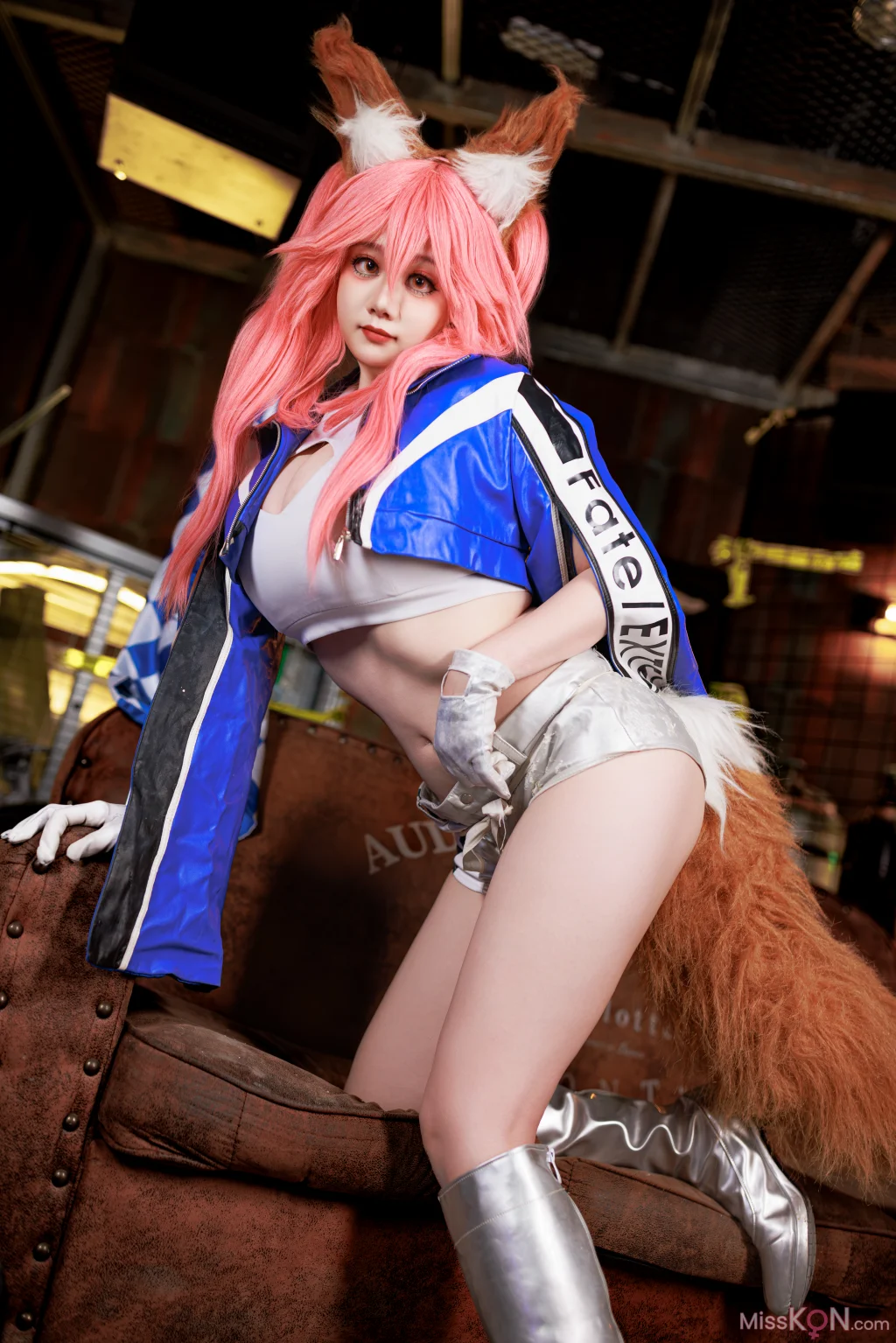Coser@阿雪雪: FGO 玉藻前赛车服 (90 photos)