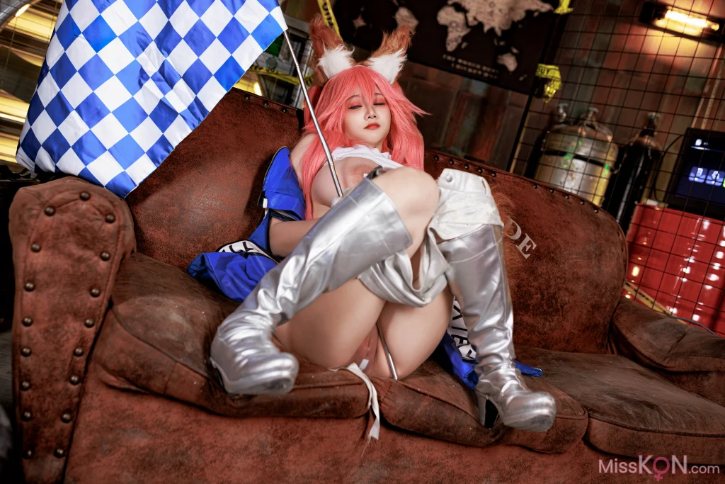 Coser@阿雪雪: FGO 玉藻前赛车服 (90 photos) – Page 2