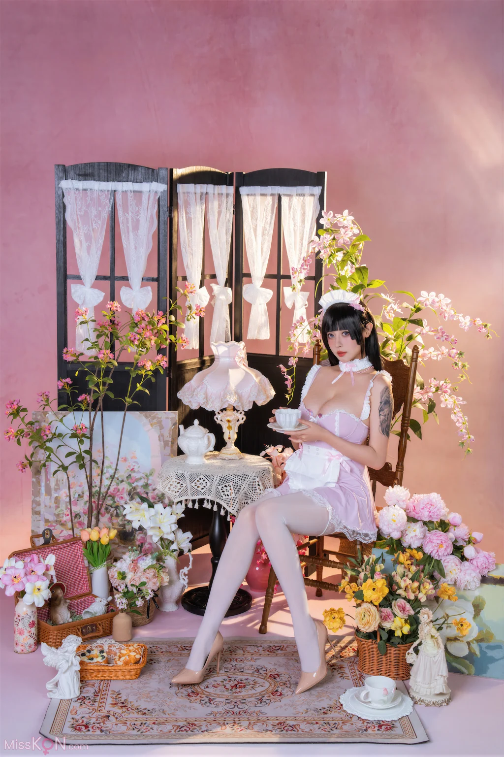Coser@奈汐酱nice & 云溪溪 (Yunx1x1) & 奶桃: 侍花礼 (100 photos + 1 video)