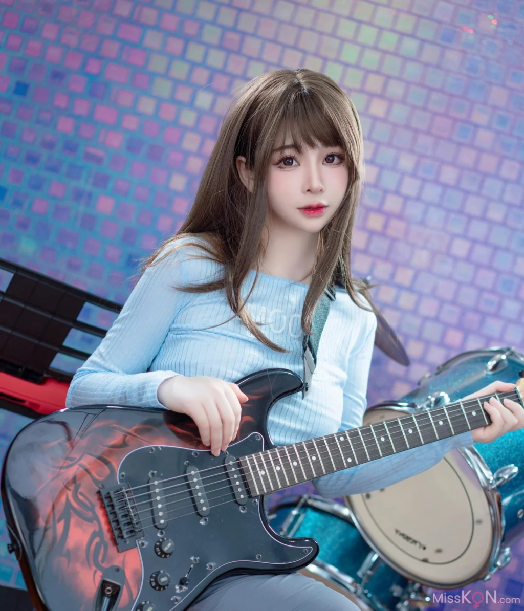 Coser@叉子宝宝: 吉他妹妹 (23 photos)