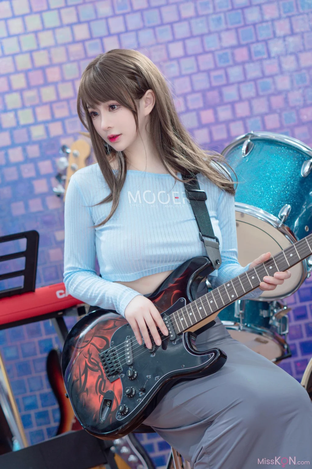 Coser@叉子宝宝: 吉他妹妹 (23 photos) – Page 2
