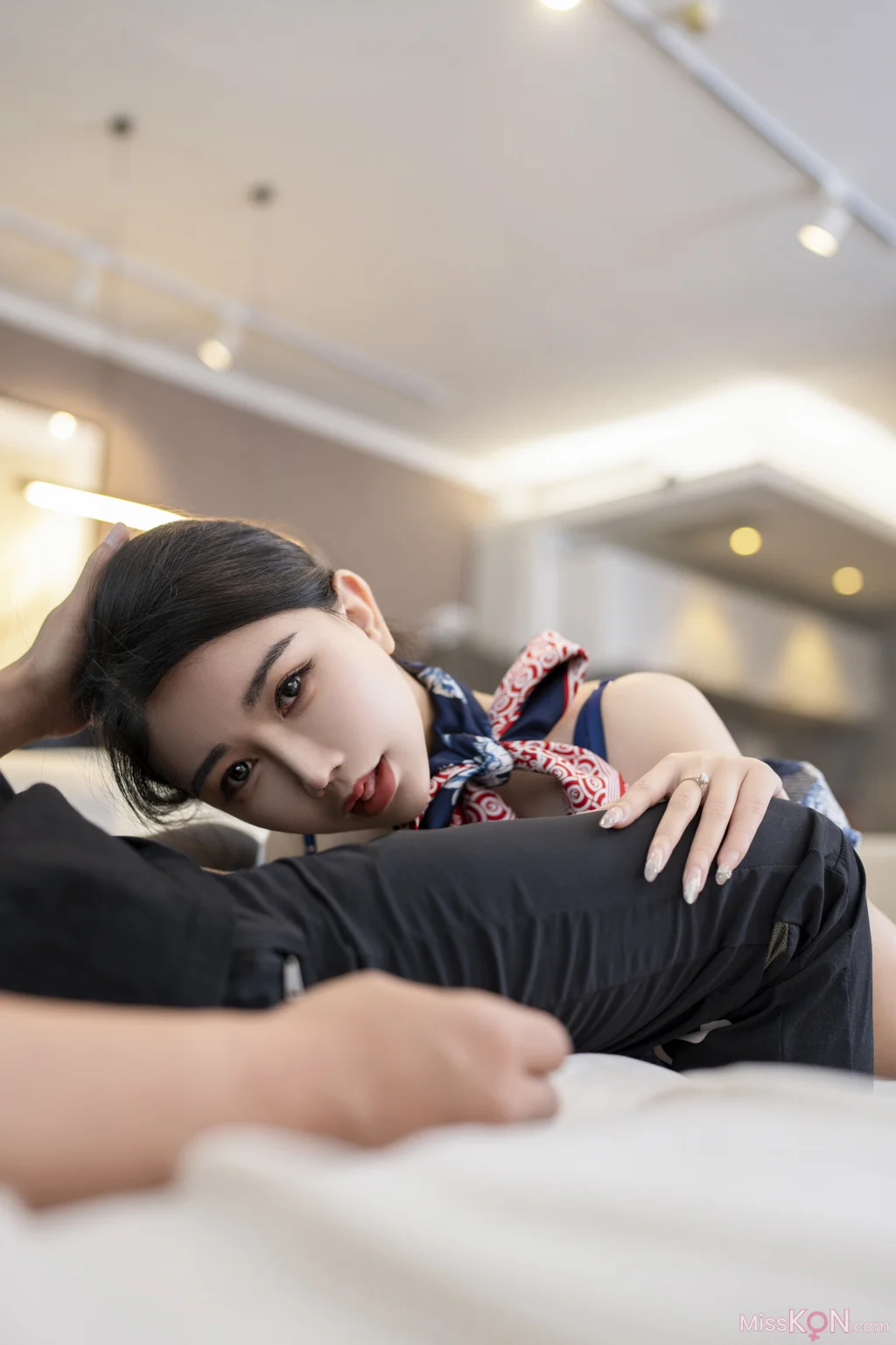 [内购无水印] 李若汐: 性感空姐制服 (91 photos) – Page 2